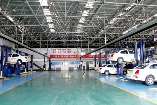 诚信铸就品牌，服务赢得信赖——记北京时新汽车修理厂荣获“全国汽车维修行业诚信企业”称号